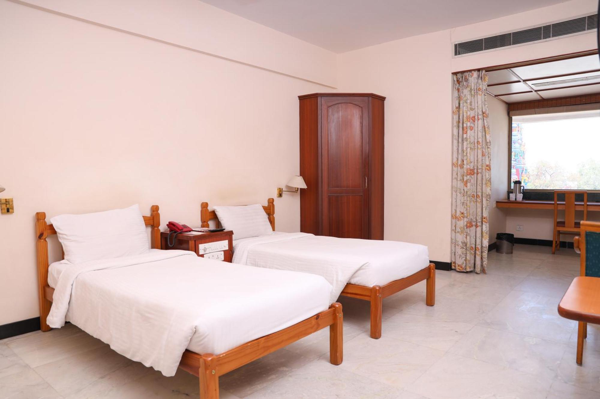 Bell Hotel Sivakasi ภายนอก รูปภาพ